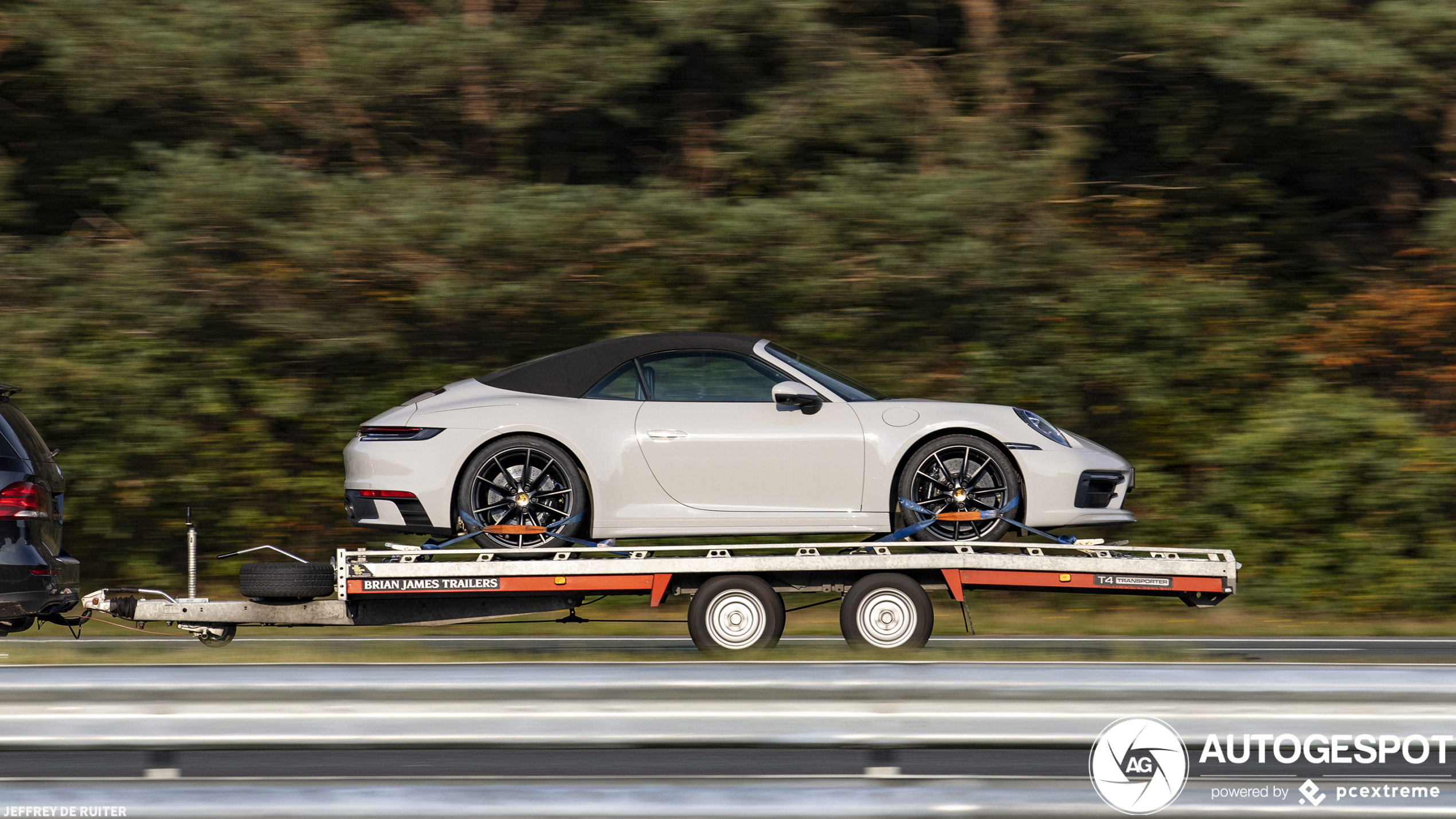 Porsche 992 Carrera 4S Cabriolet