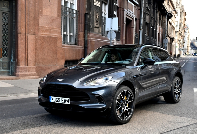 Aston Martin DBX