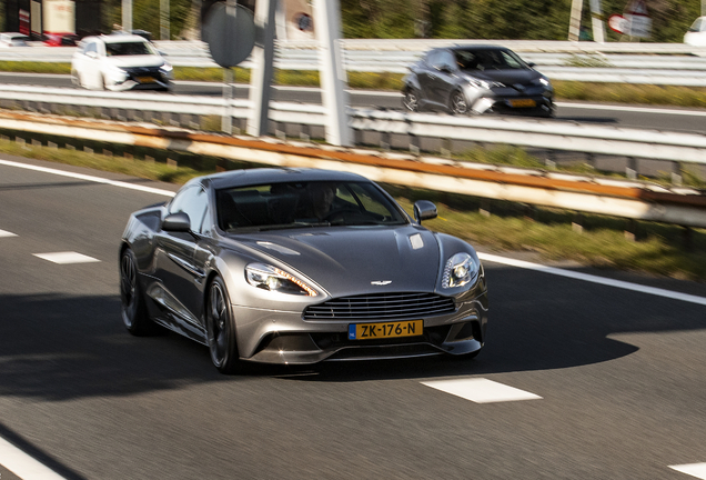 Aston Martin Vanquish 2013