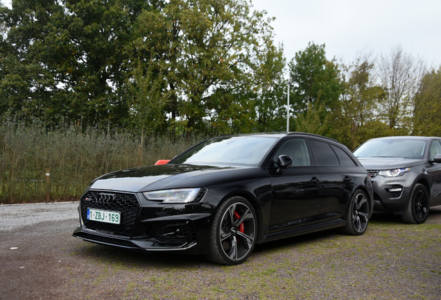 Audi RS4 Avant B9