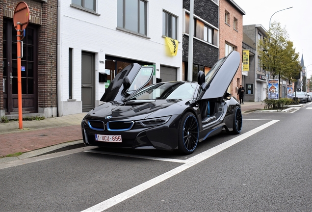 BMW i8