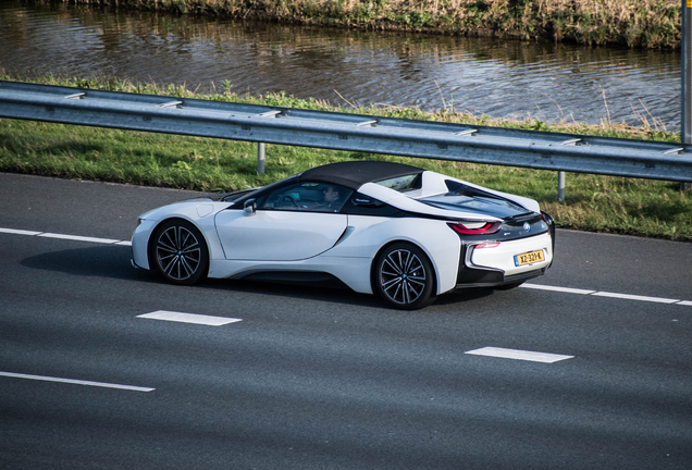 BMW i8 Roadster