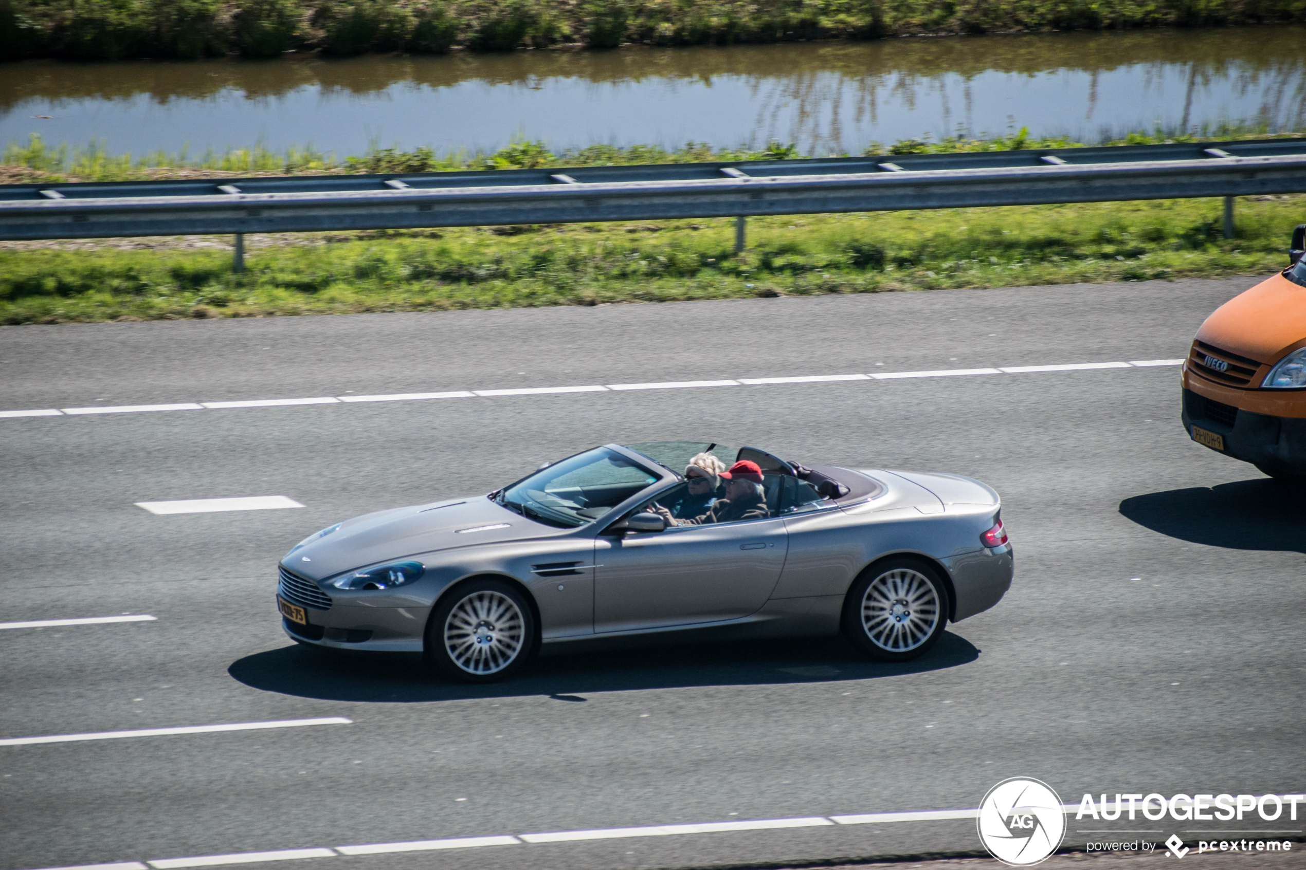 Aston Martin DB9 Volante