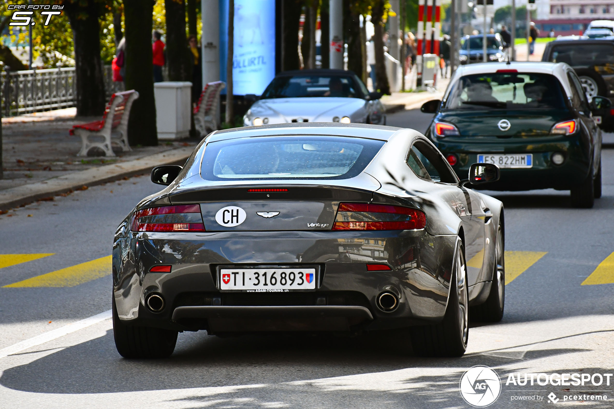 Aston Martin V8 Vantage