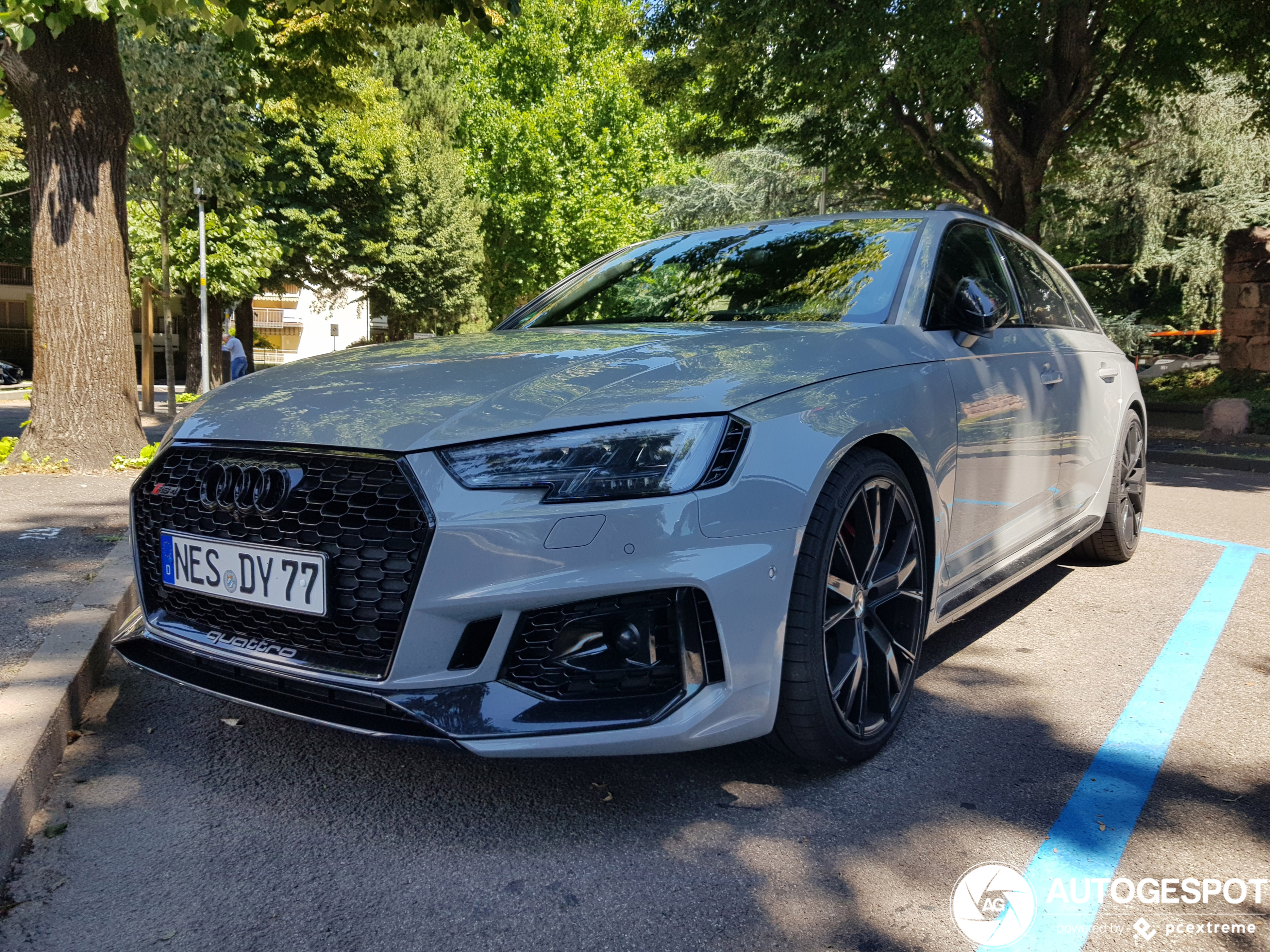 Audi RS4 Avant B9