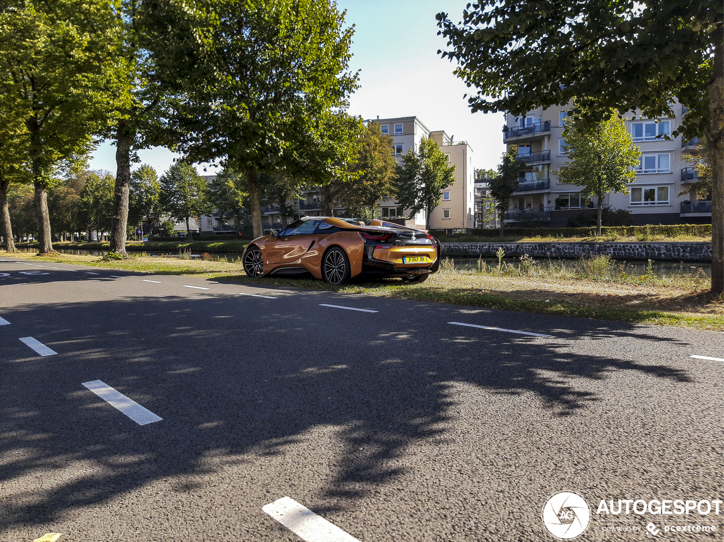 BMW i8 Roadster First Edition