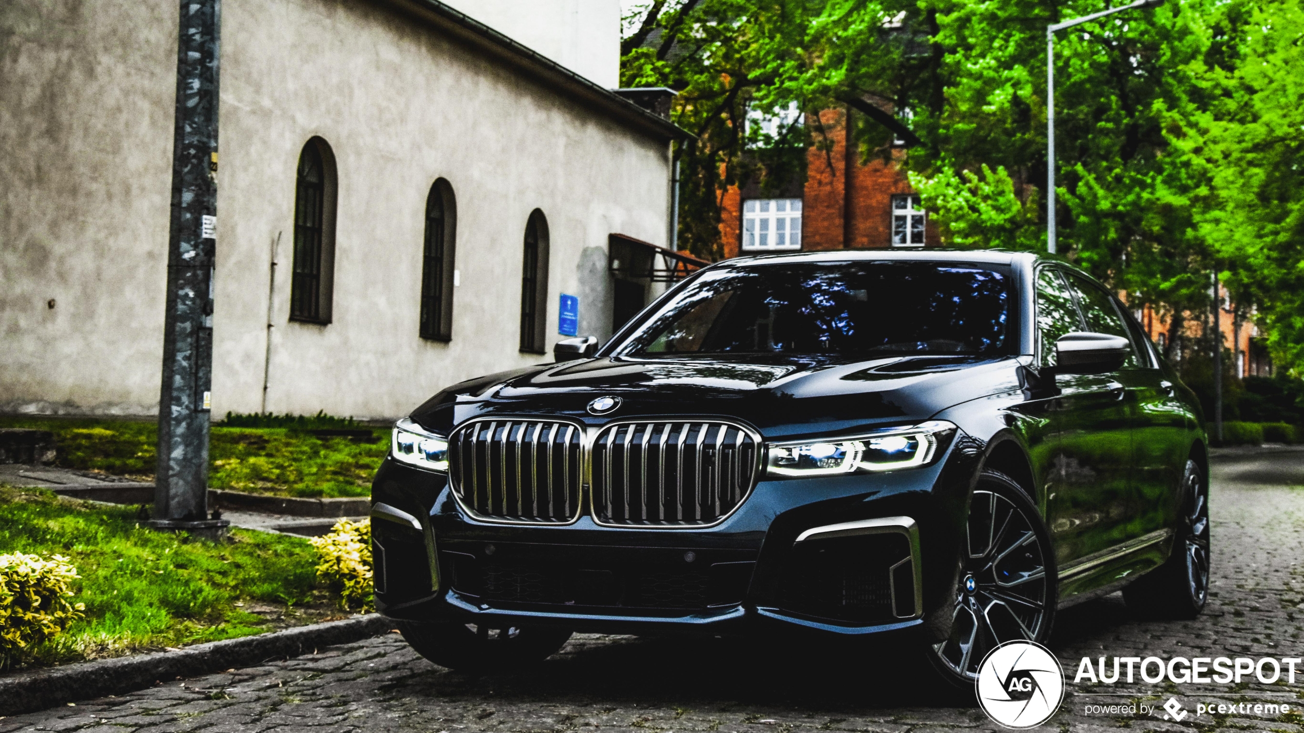 BMW M760Li xDrive 2019