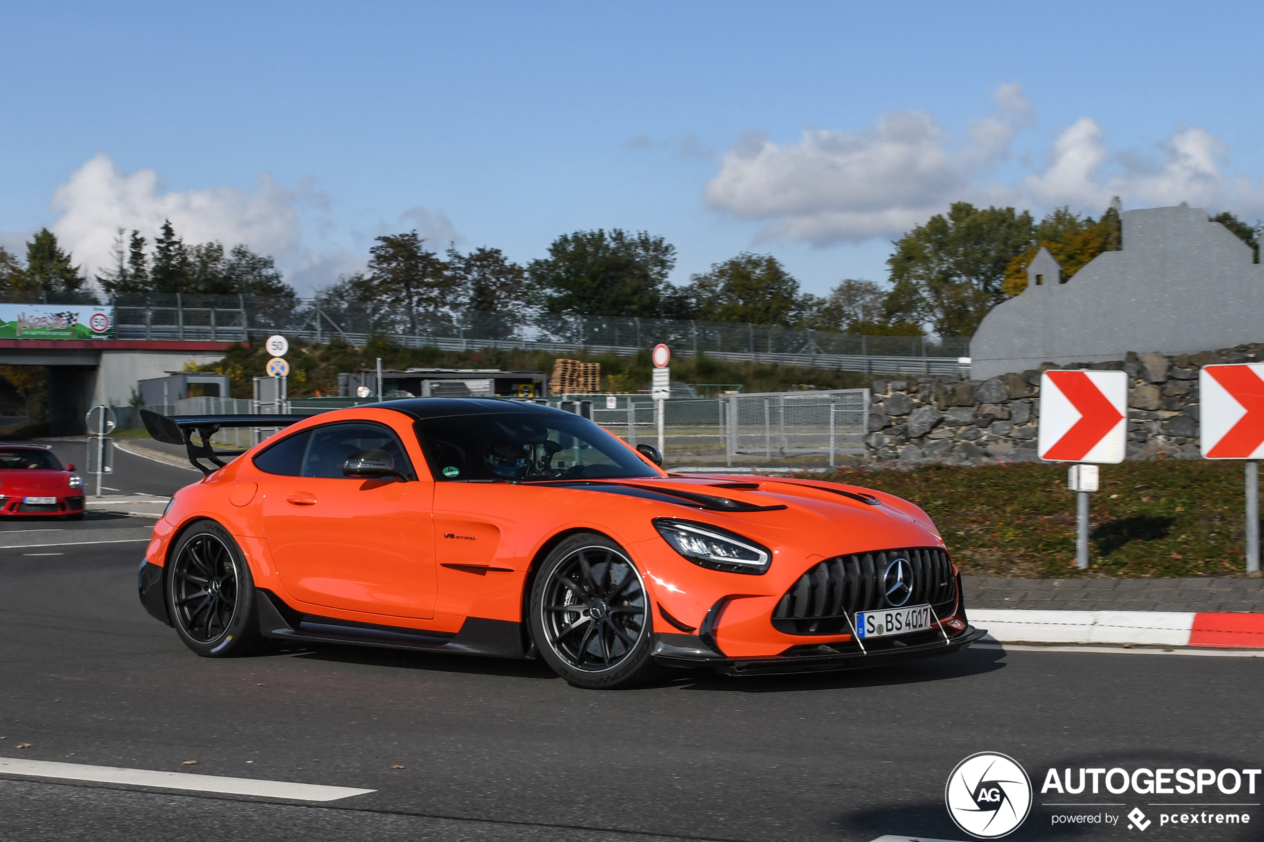 Mercedes-AMG GT Black Series draagt oranje met trots
