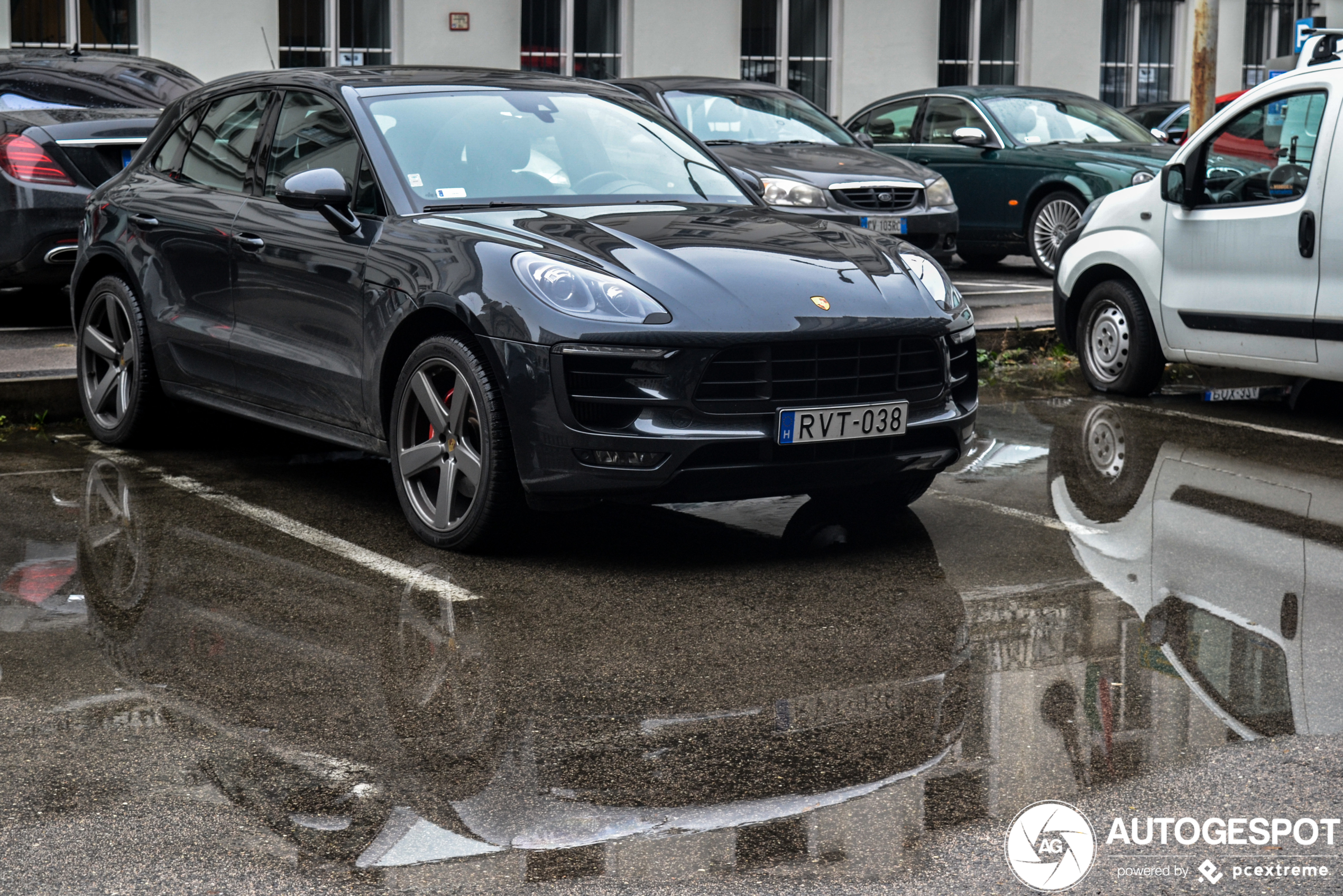 Porsche 95B Macan GTS