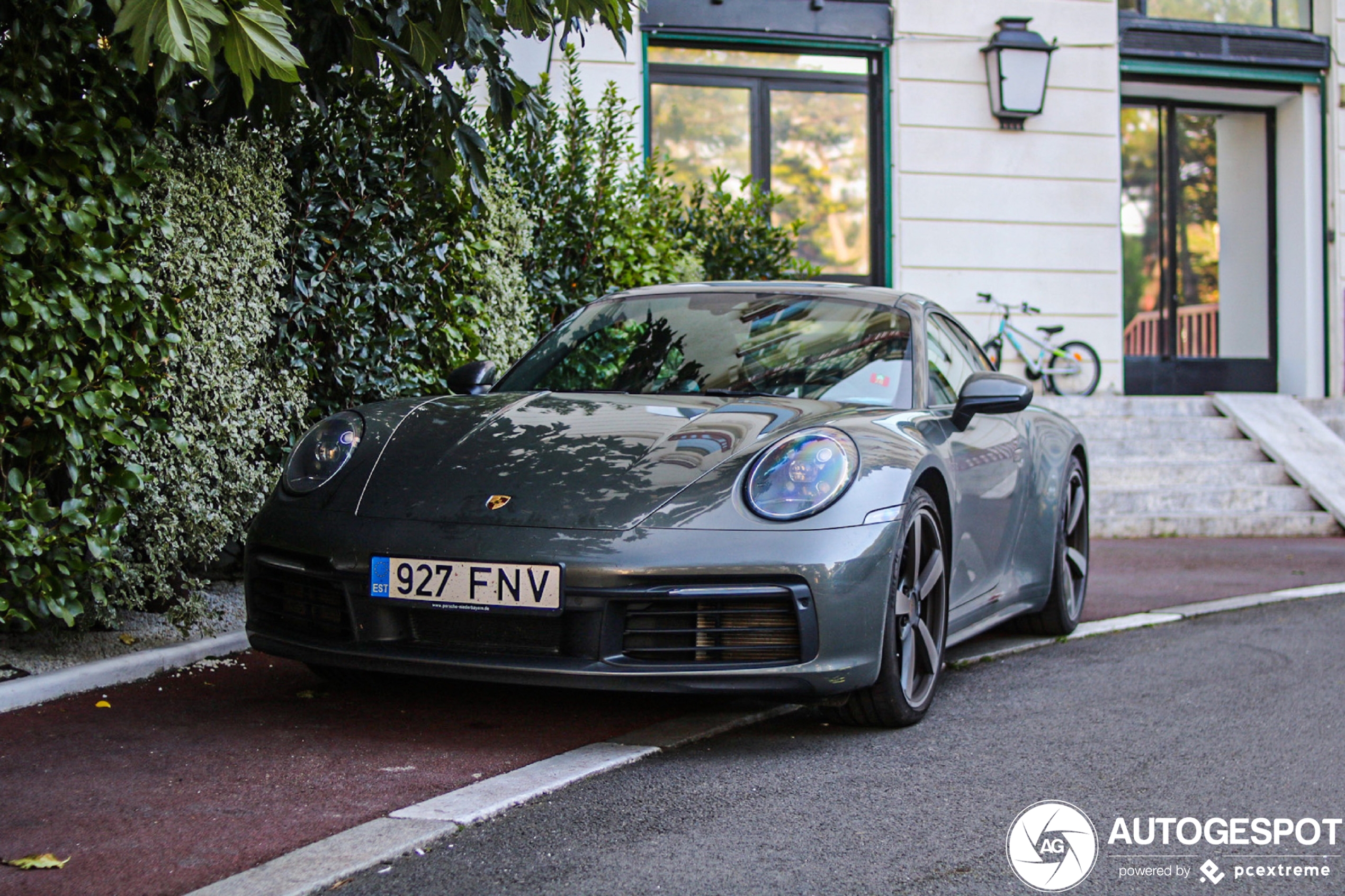 Porsche 992 Carrera 4S