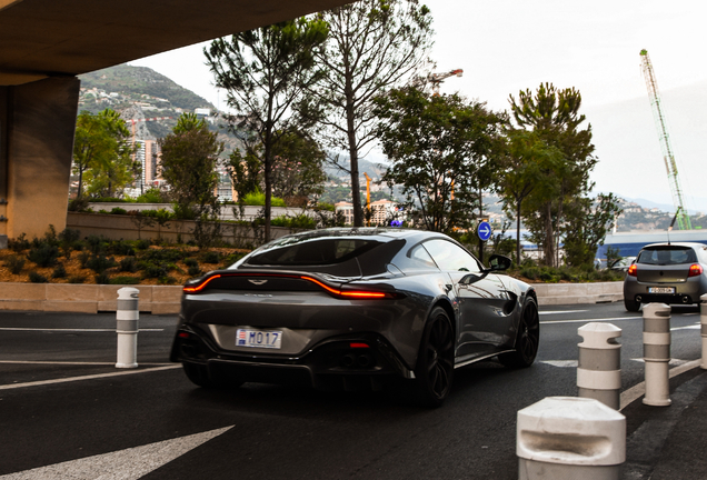 Aston Martin V8 Vantage 2018