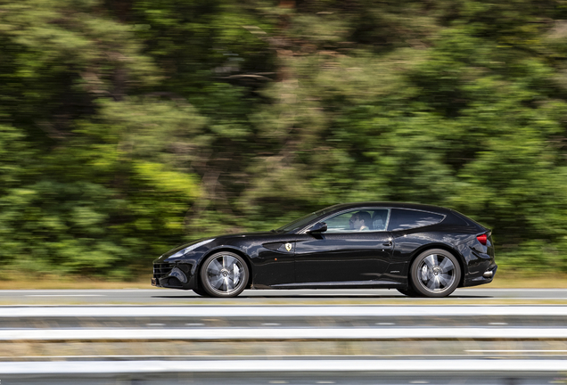 Ferrari FF