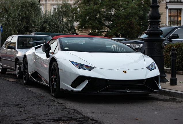 Lamborghini Huracán LP640-4 Performante Spyder