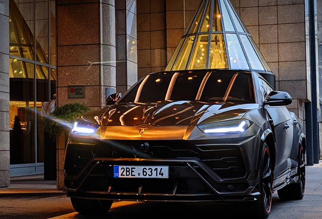 Lamborghini Urus Topcar Design