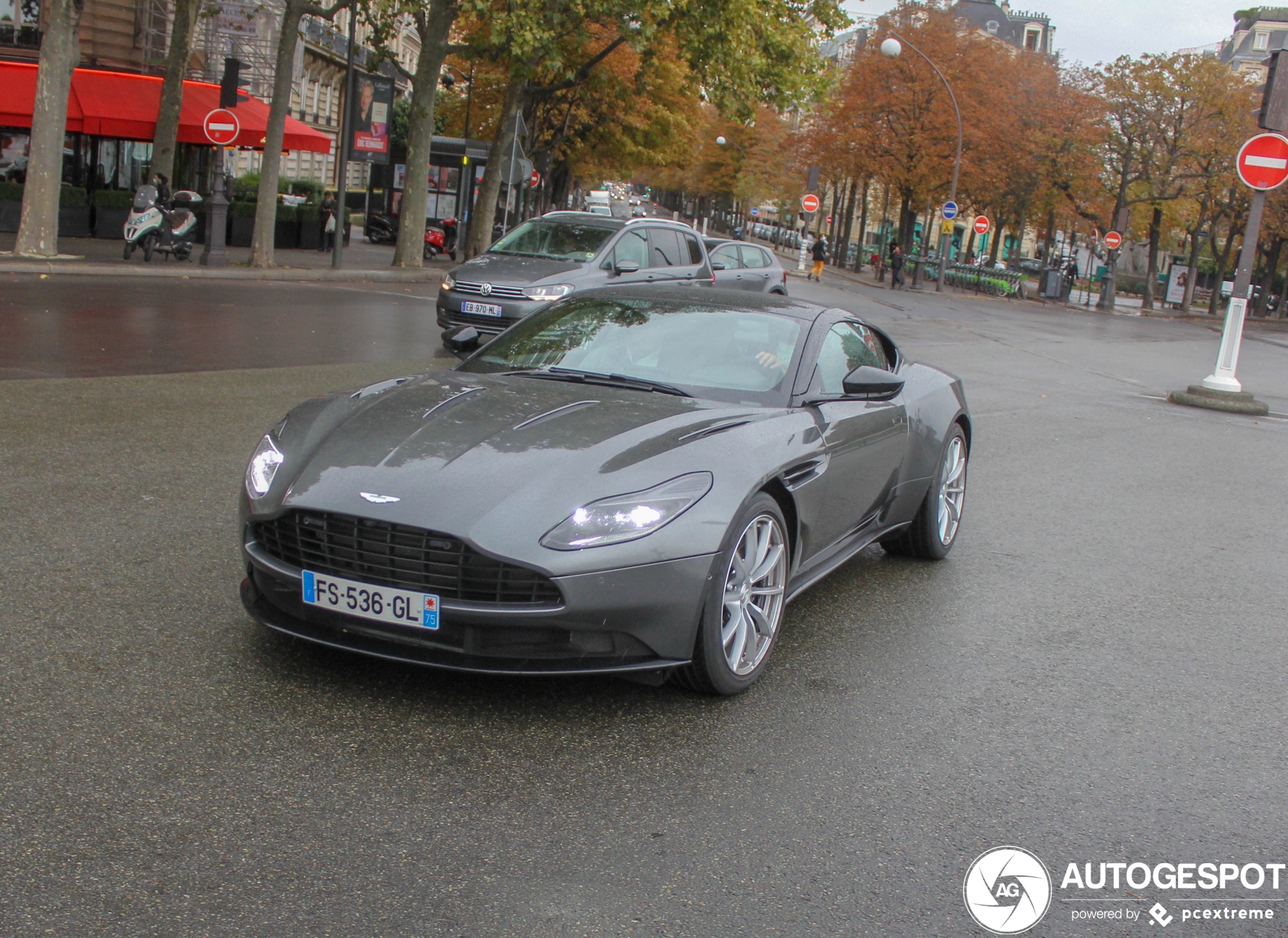 Aston Martin DB11