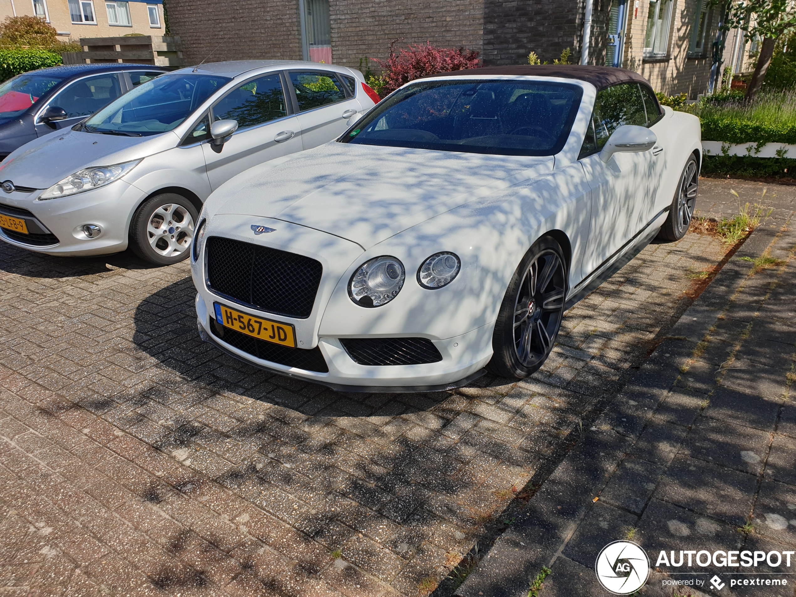 Bentley Continental GTC V8