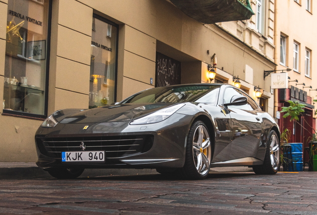 Ferrari GTC4Lusso