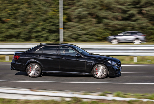 Mercedes-Benz E 63 AMG S W212