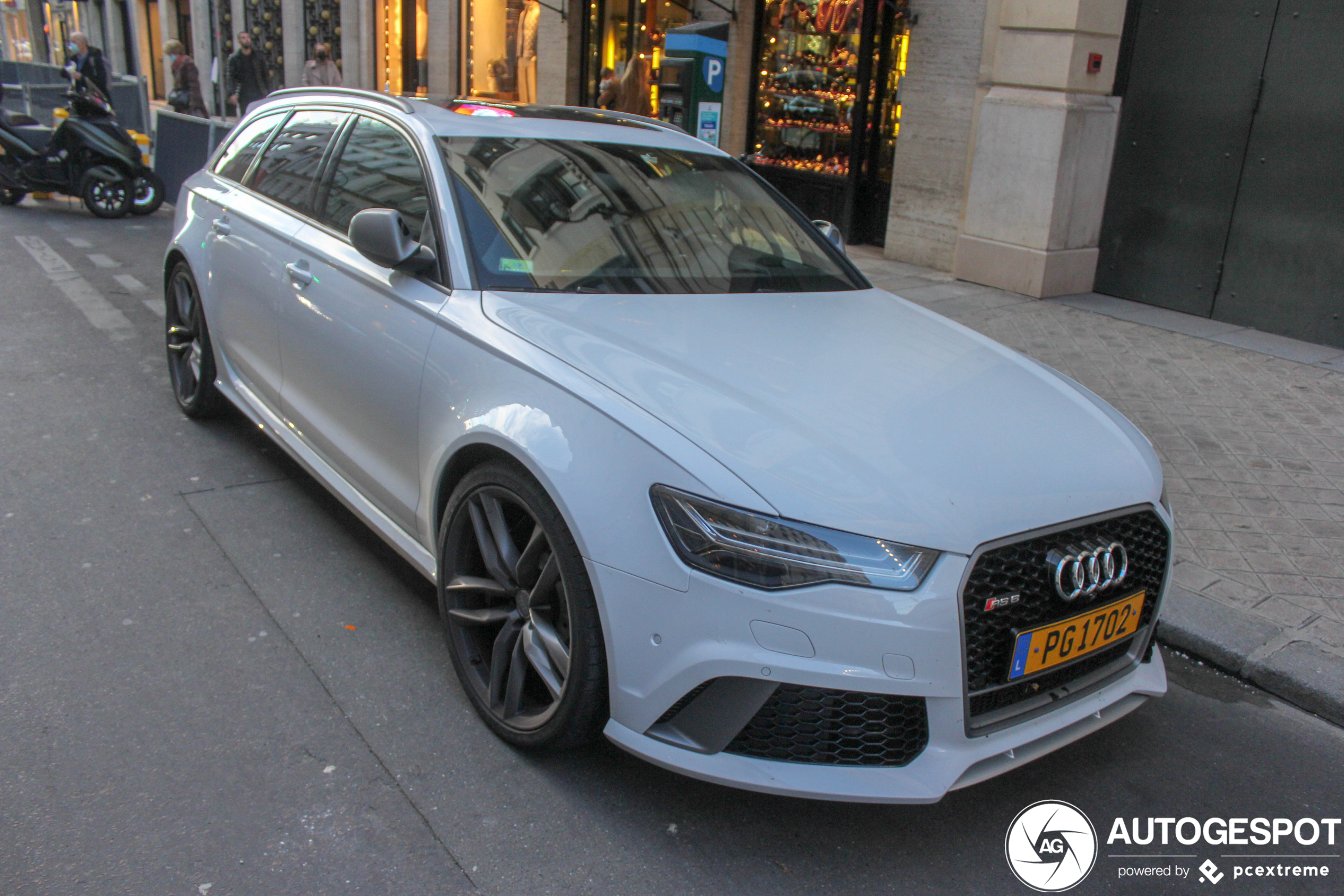 Audi RS6 Avant C7 2015