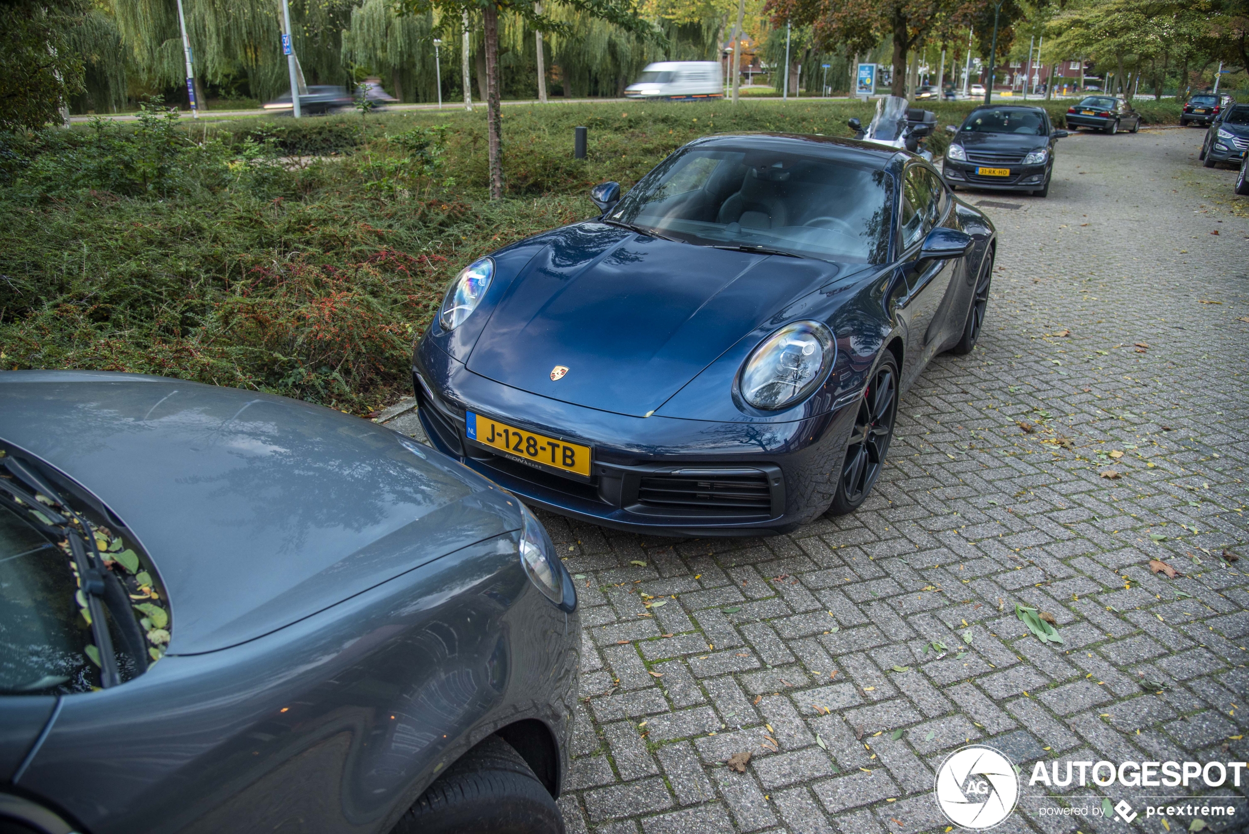 Porsche 992 Carrera 4S