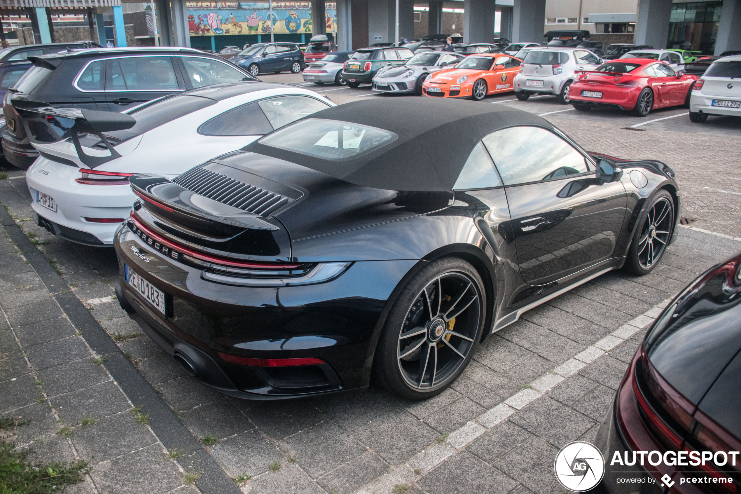 Porsche 992 Turbo S Cabriolet