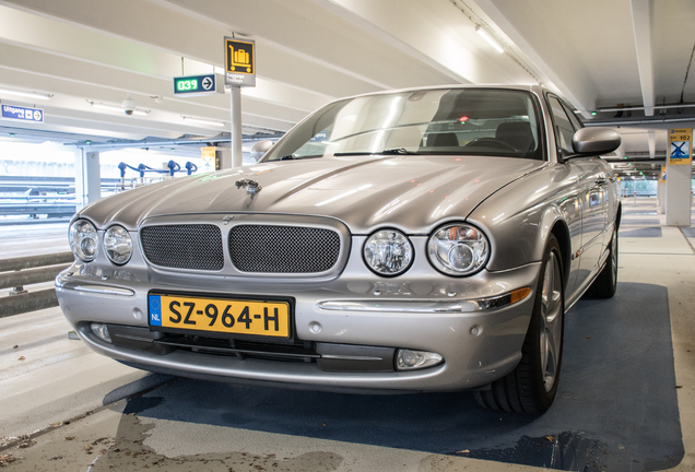 Jaguar XJR