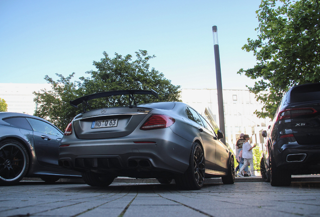 Mercedes-AMG Brabus E B40-700 W213