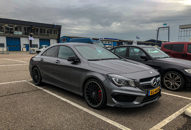 Mercedes-AMG CLA 45 C117