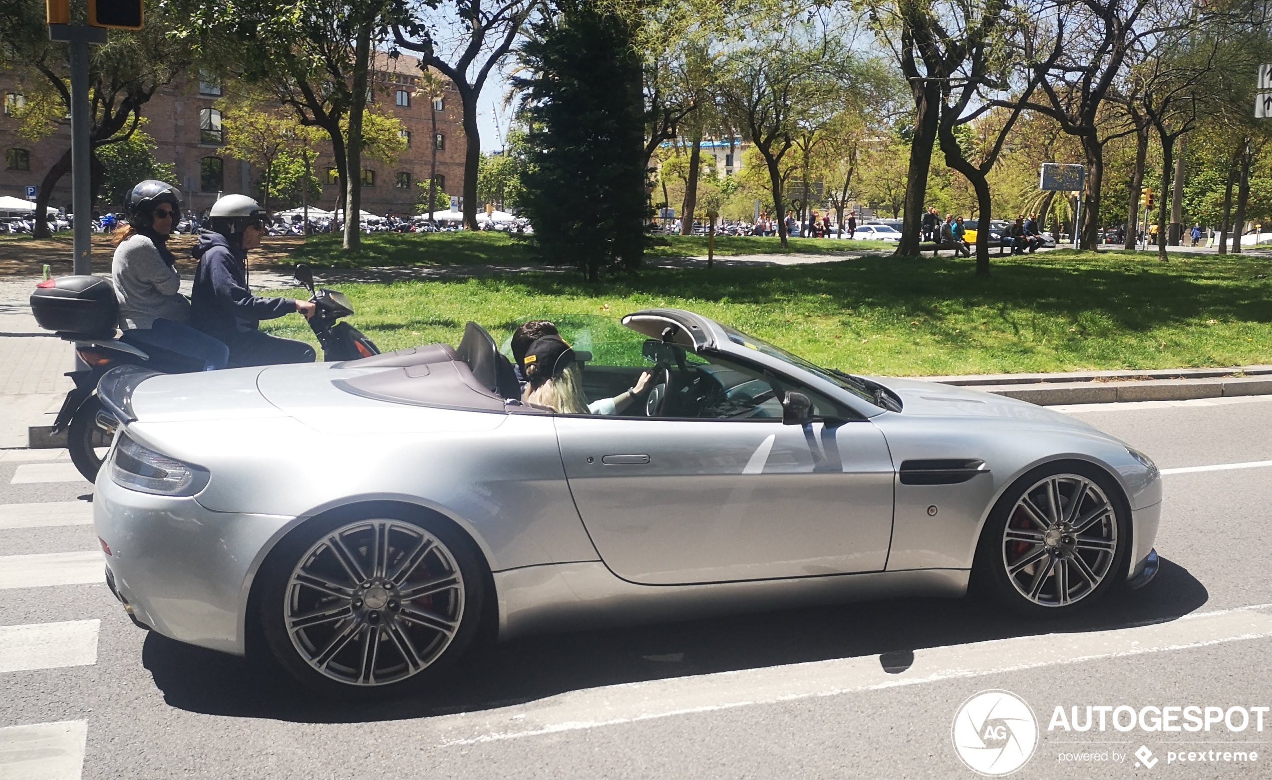 Aston Martin V8 Vantage Roadster