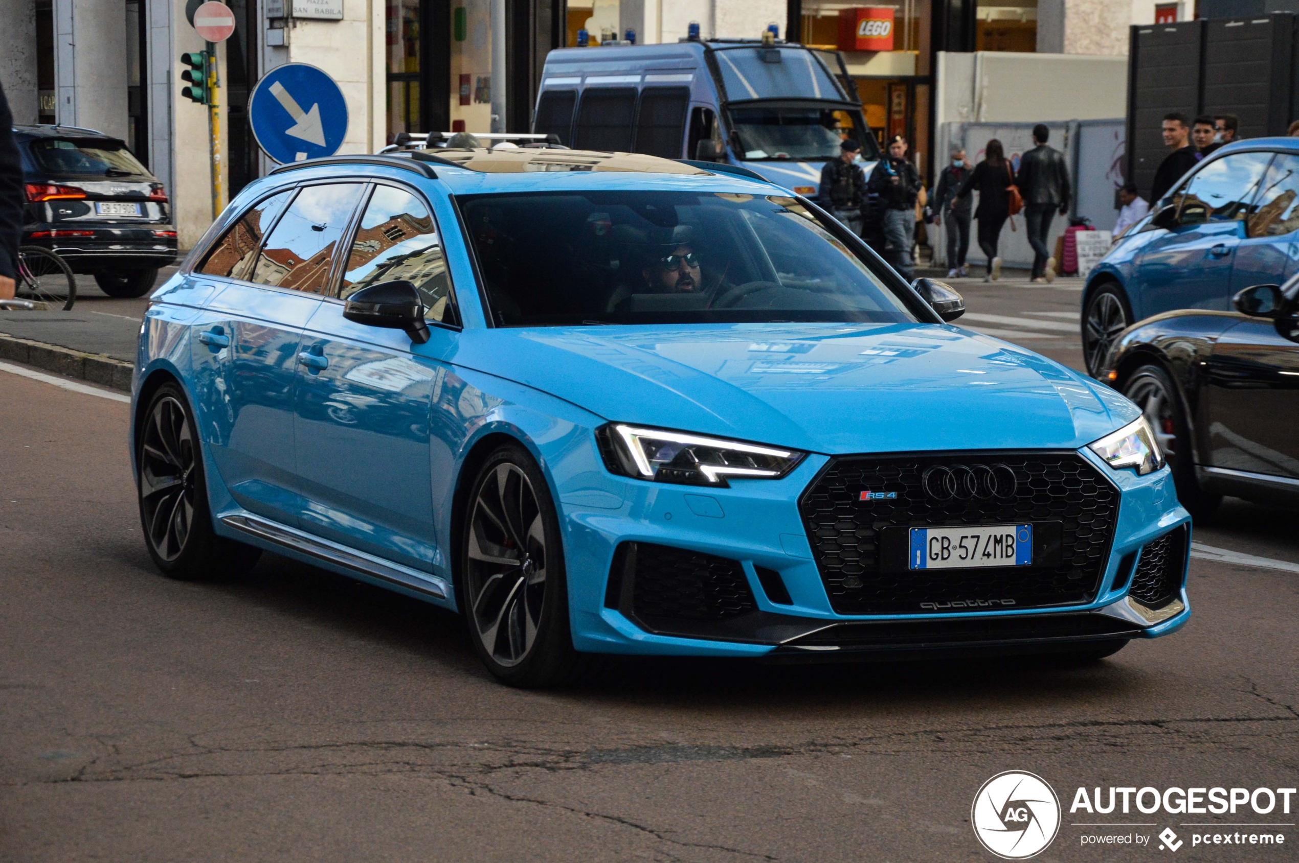 Audi RS4 Avant B9