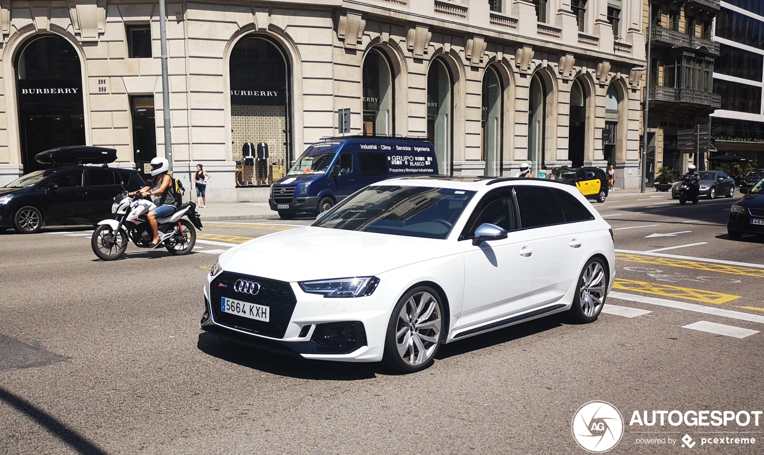 Audi RS4 Avant B9