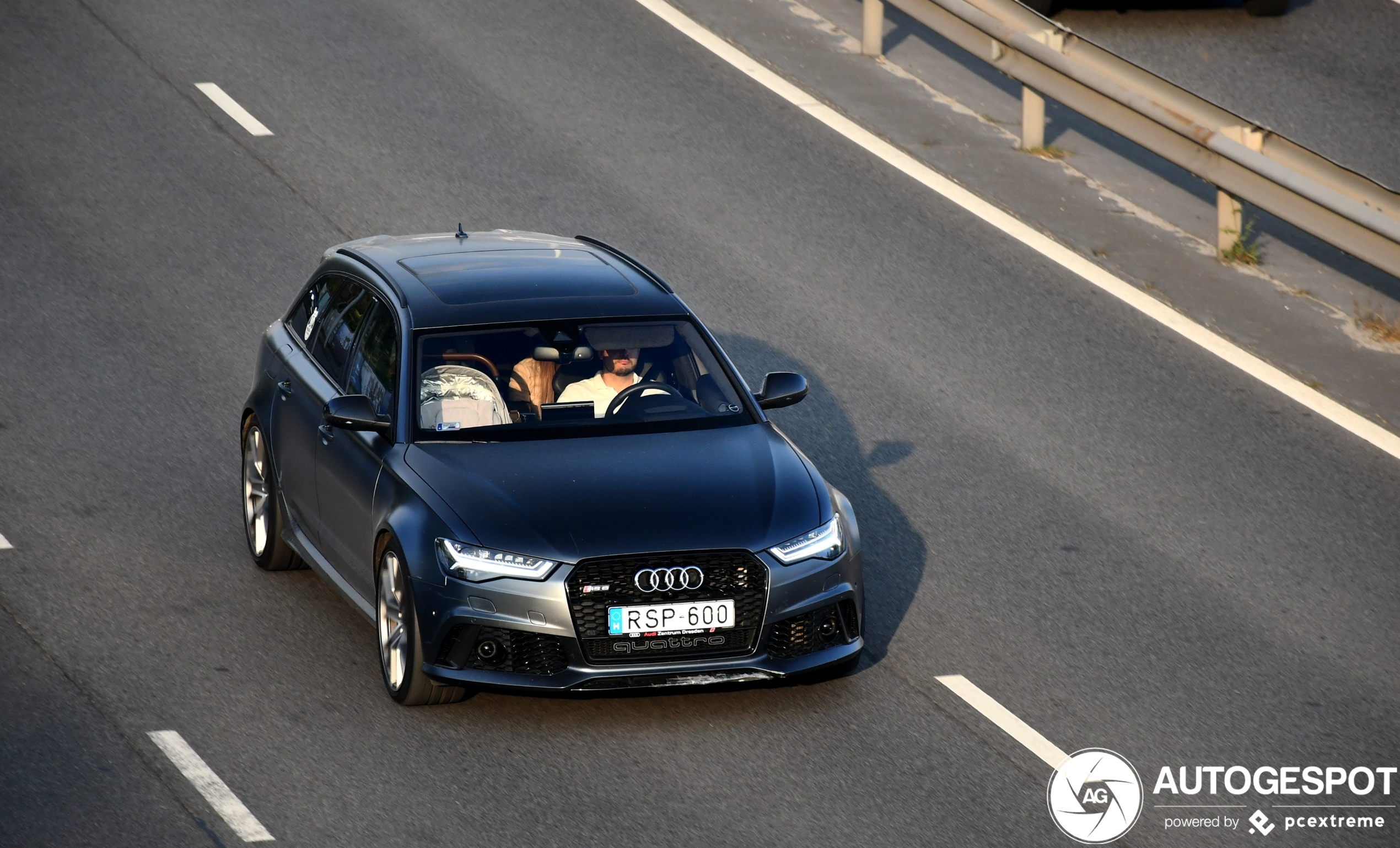 Audi RS6 Avant C7 2015