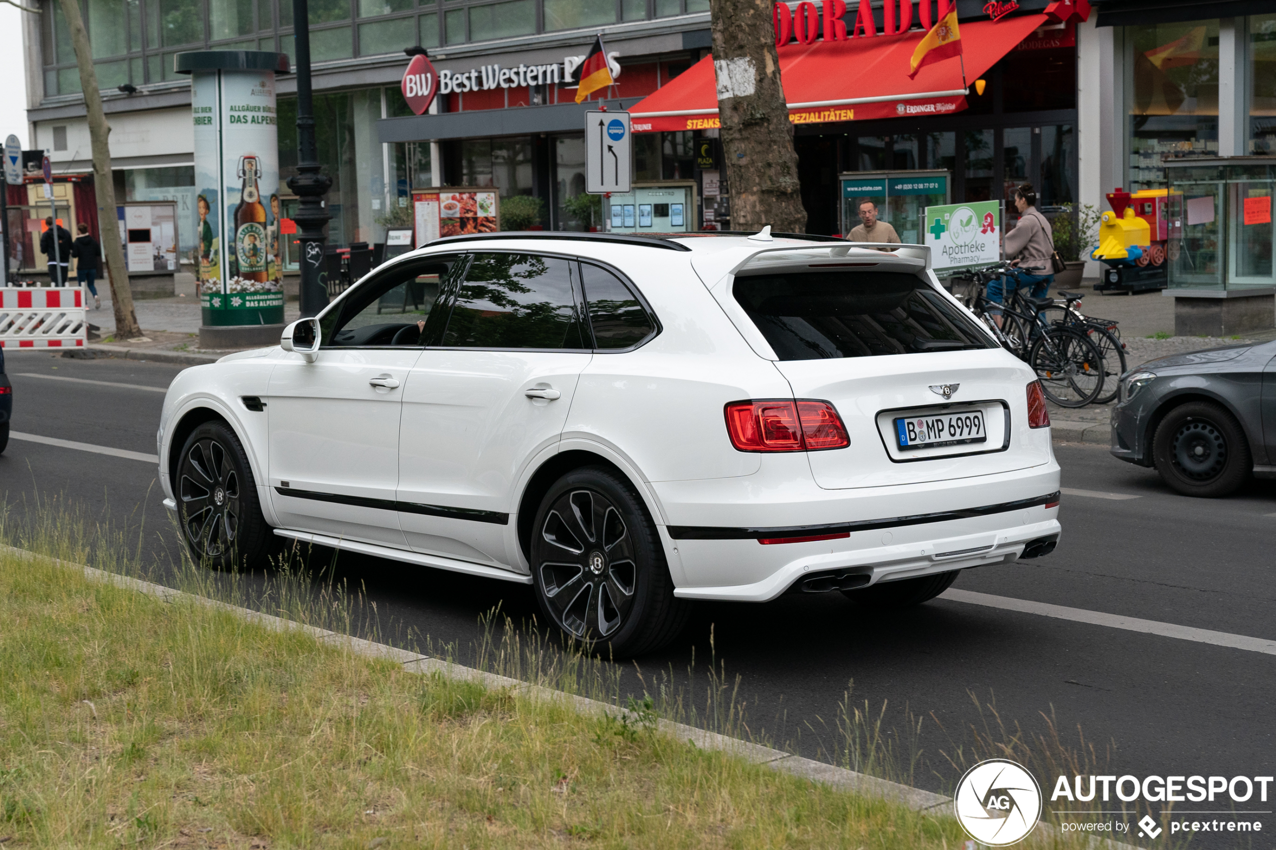 Bentley Bentayga V8 Design Series