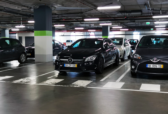 Mercedes-Benz CLA 45 AMG Shooting Brake