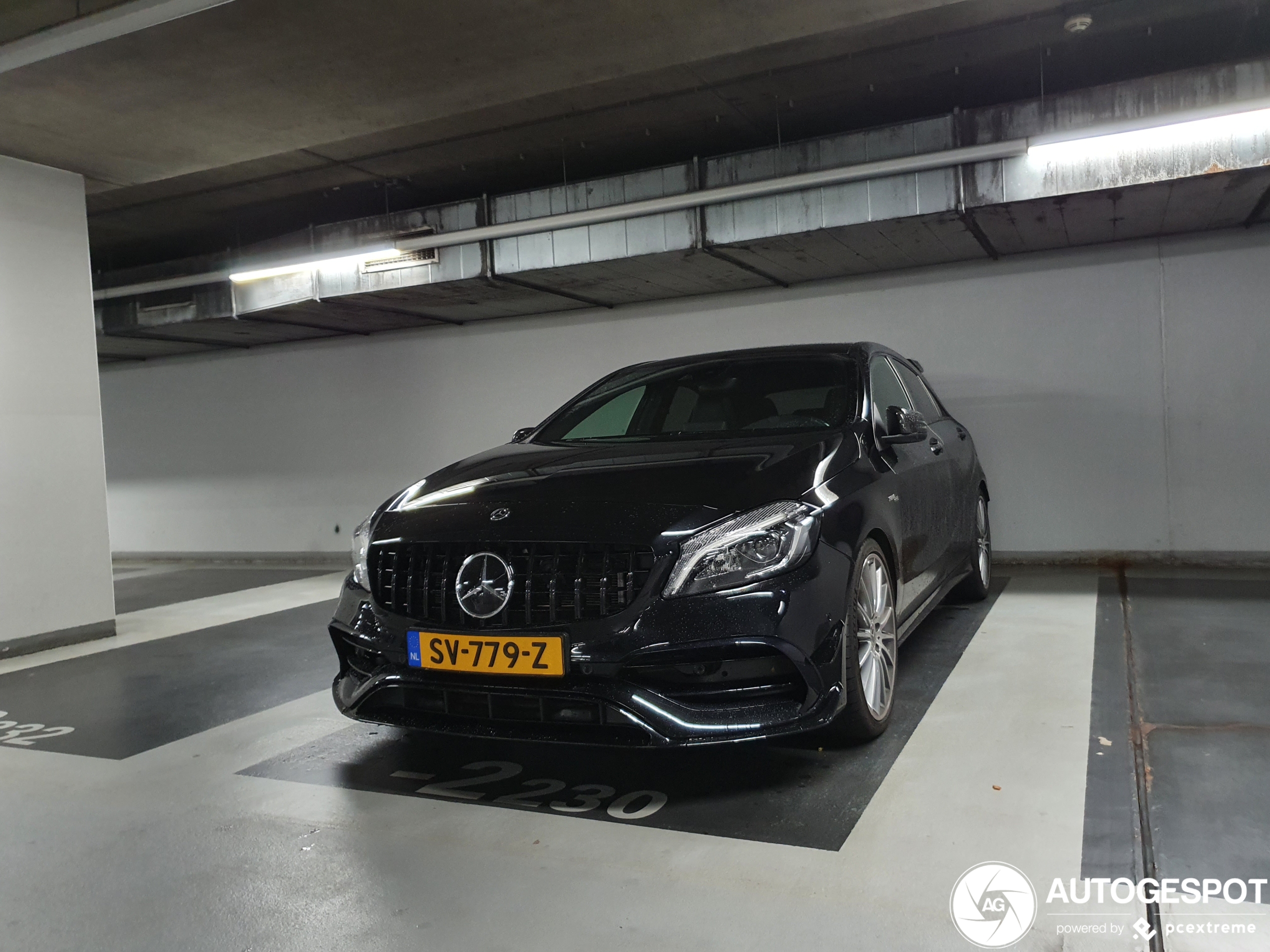 Mercedes-AMG A 45 W176 2015