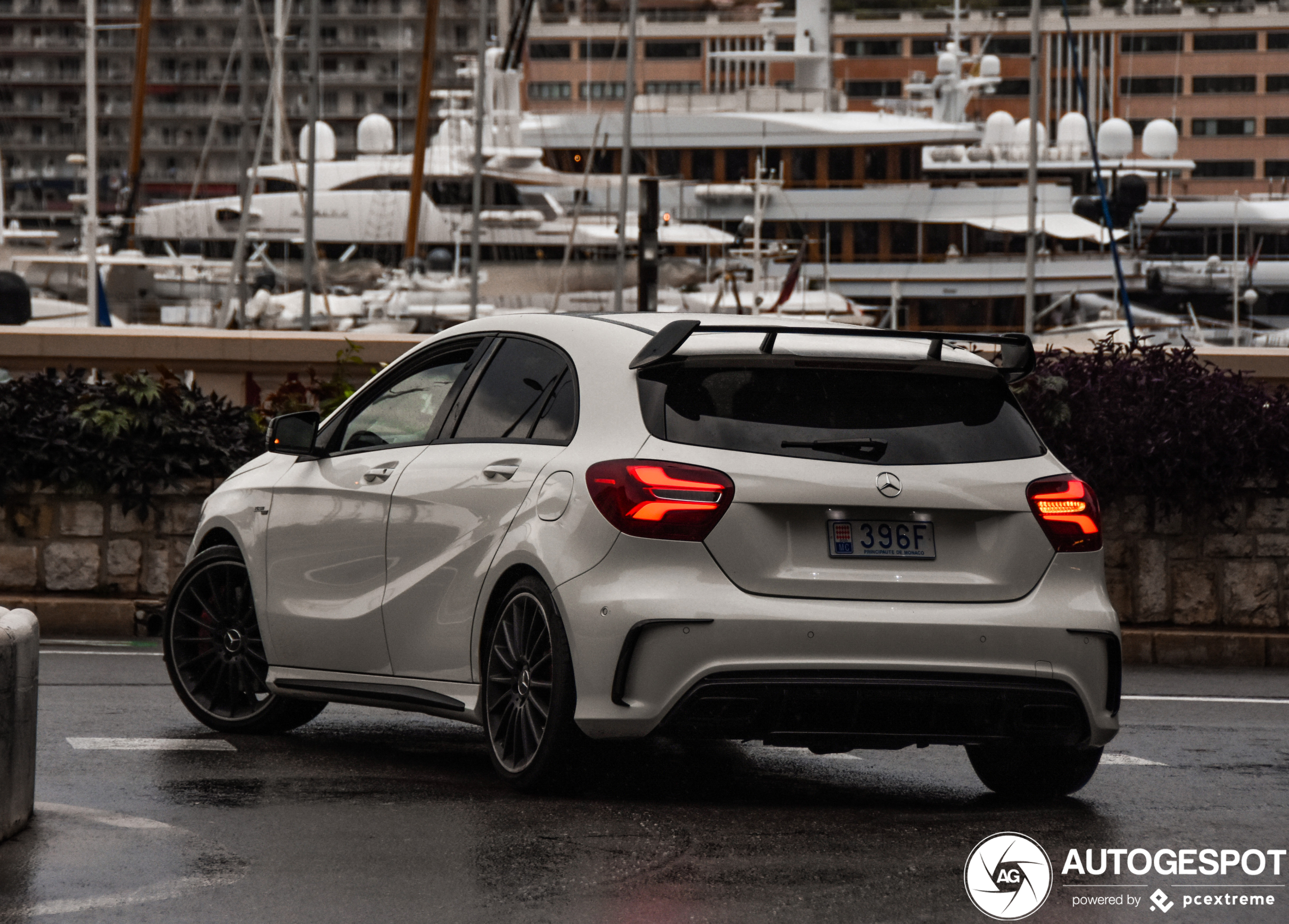 Mercedes-AMG A 45 W176 2015