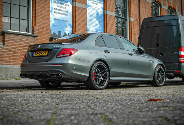 Mercedes-AMG E 63 S W213