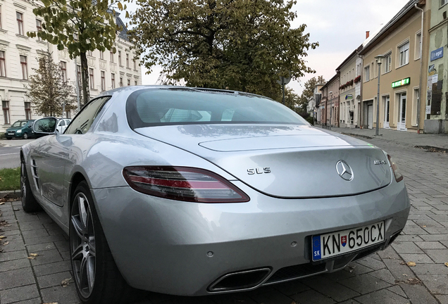 Mercedes-Benz SLS AMG