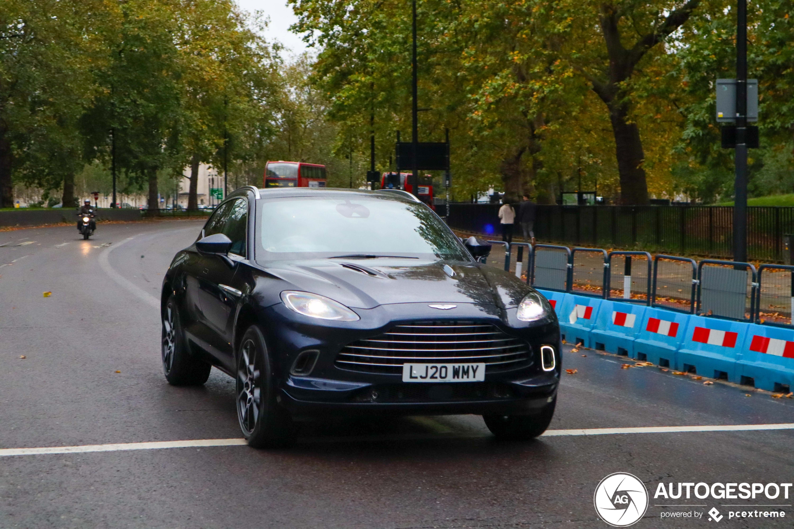 Aston Martin DBX