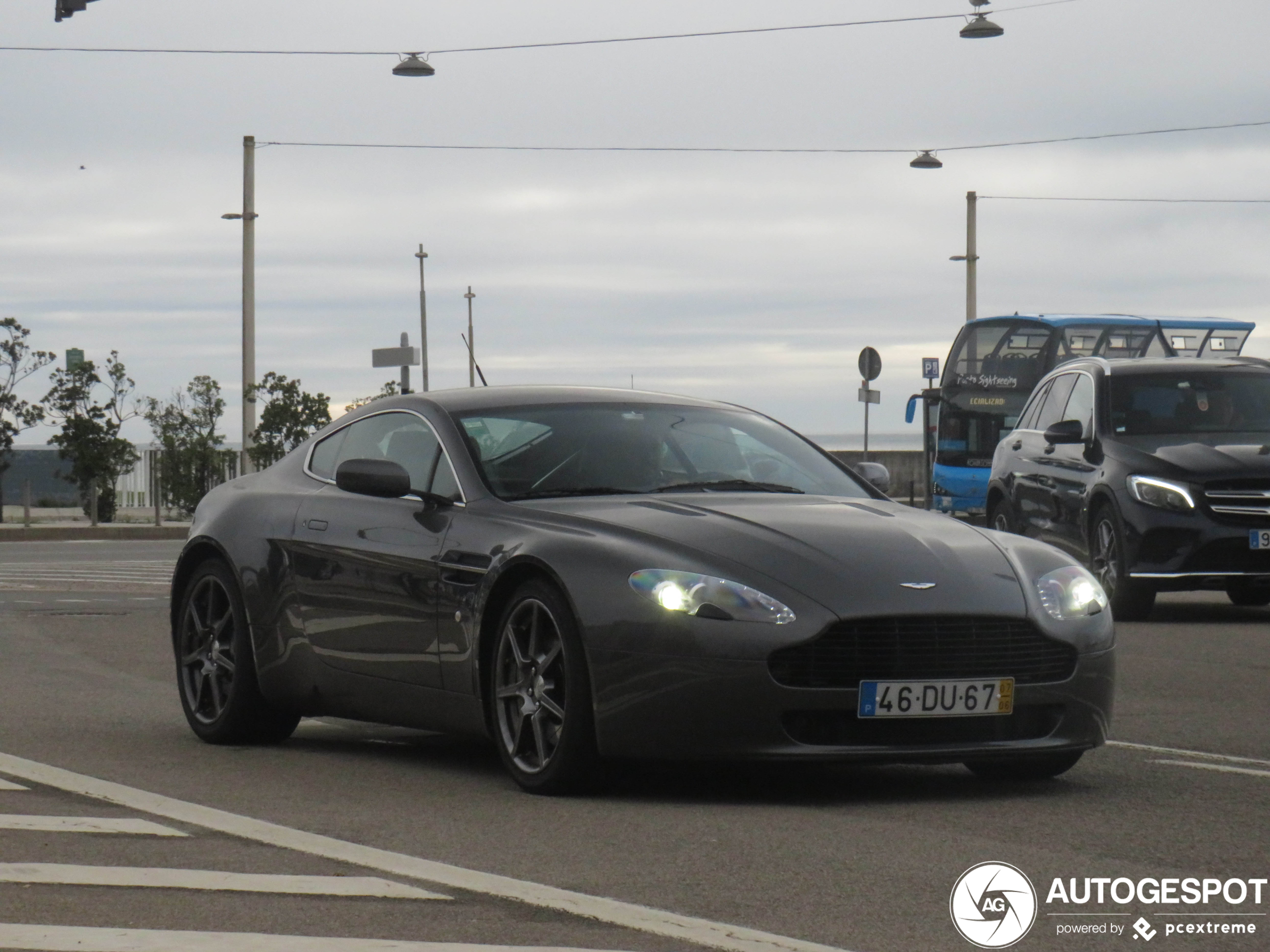 Aston Martin V8 Vantage