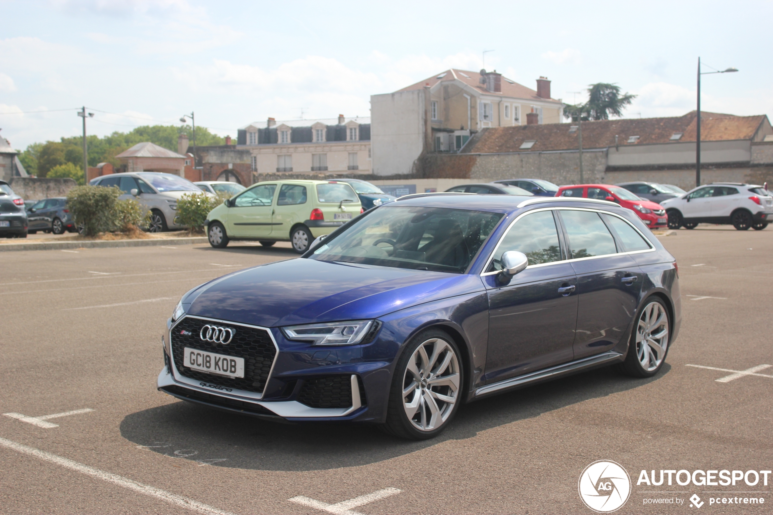 Audi RS4 Avant B9