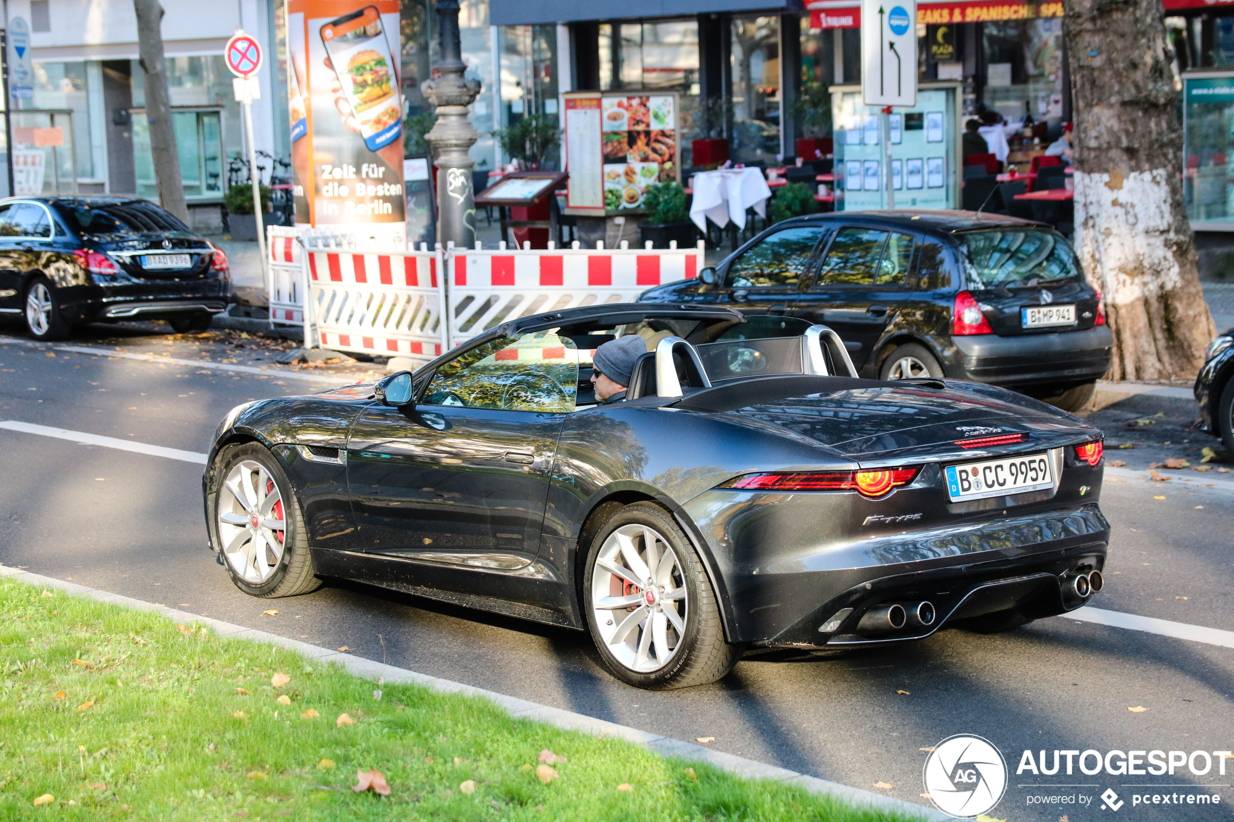 Jaguar F-TYPE R Convertible 2017