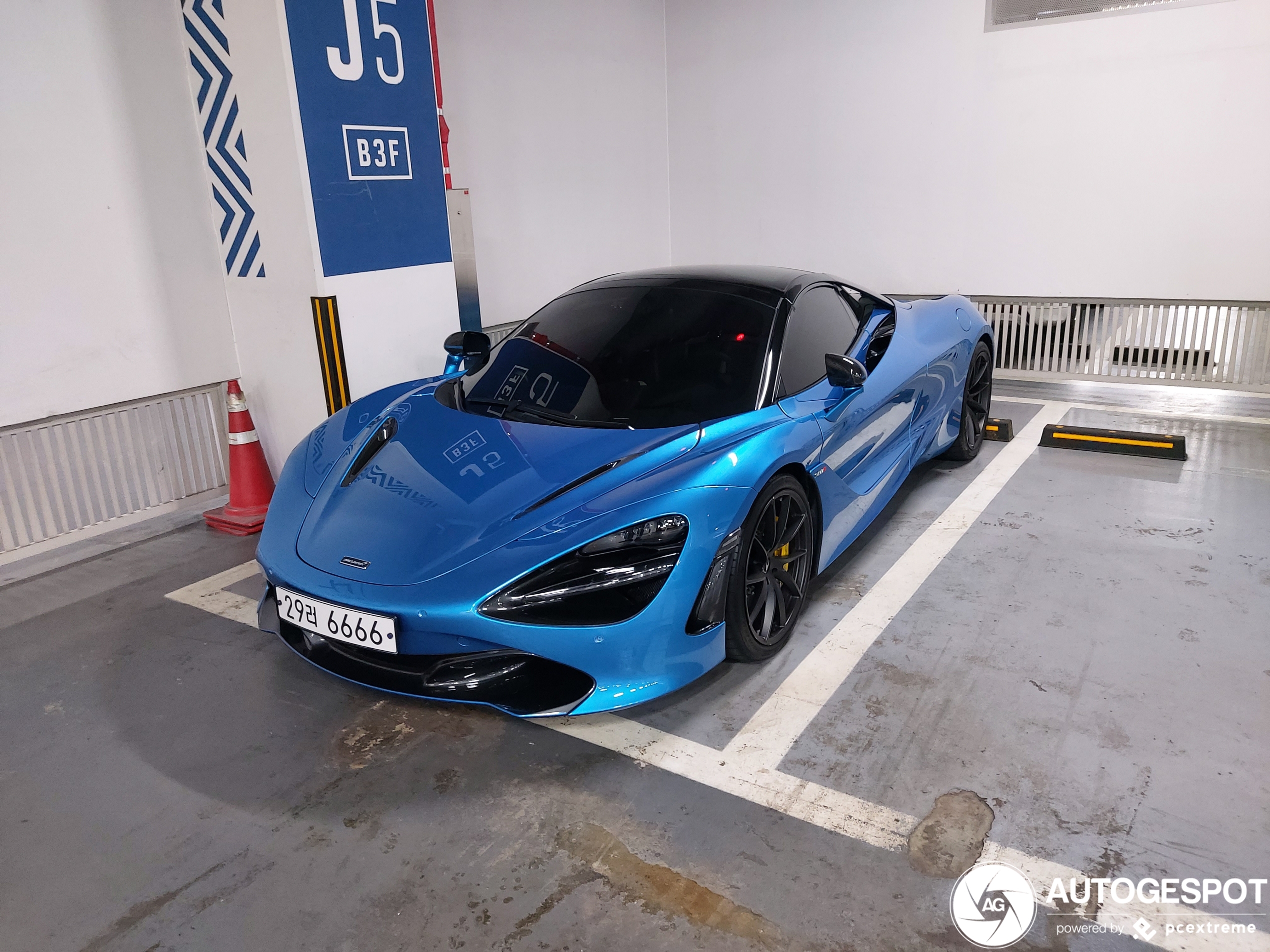 McLaren 720S Spider