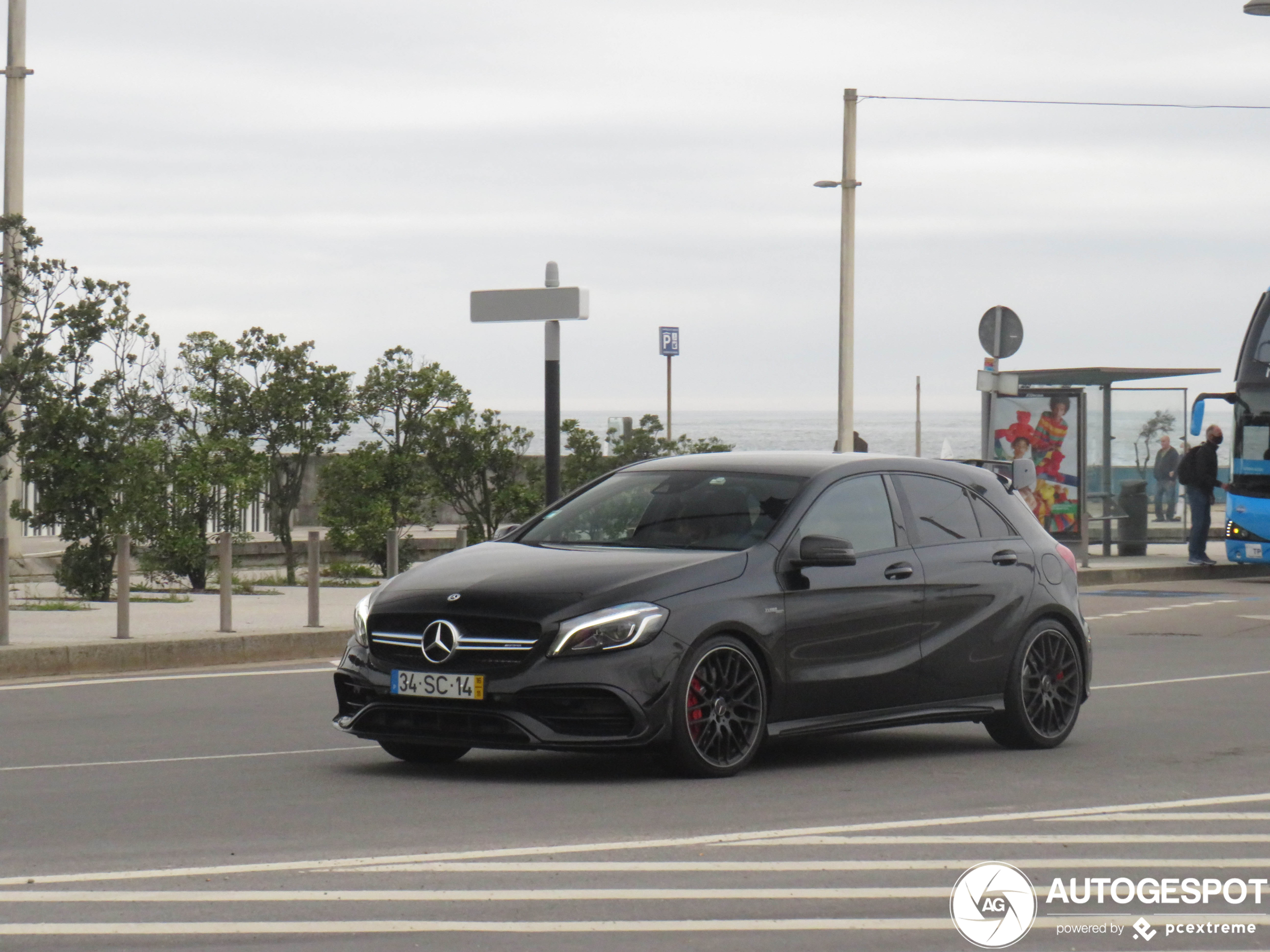 Mercedes-AMG A 45 W176 2015