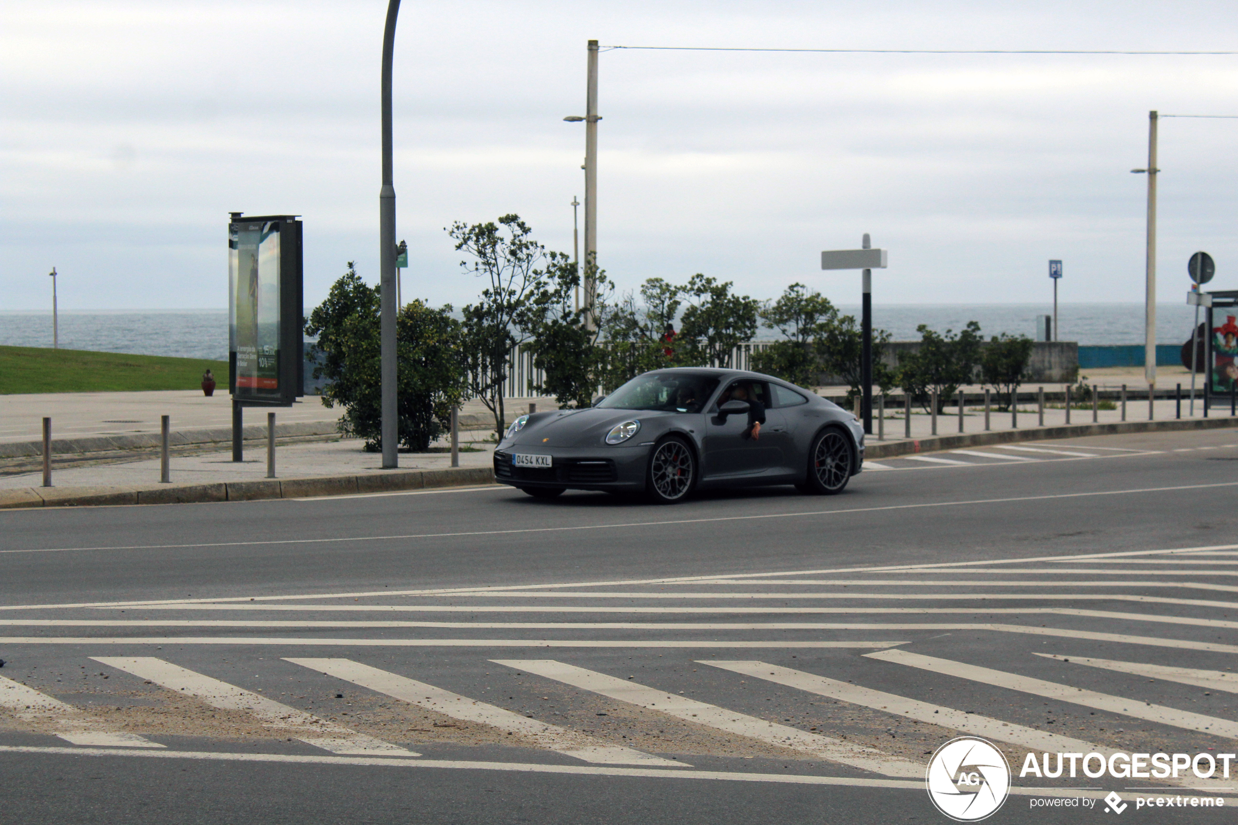 Porsche 992 Carrera 4S