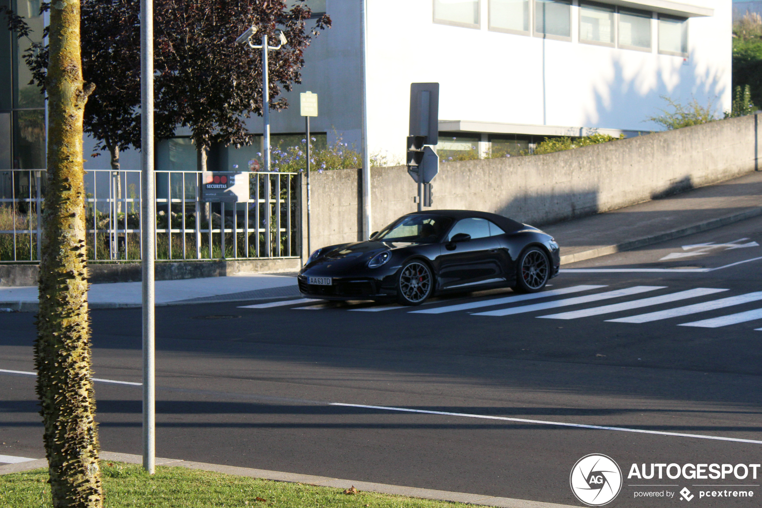 Porsche 992 Carrera 4S Cabriolet