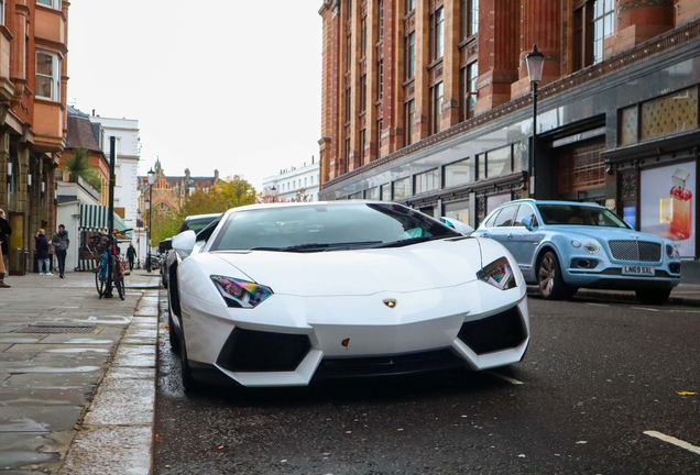 Lamborghini Aventador LP700-4