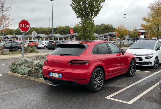 Porsche 95B Macan GTS