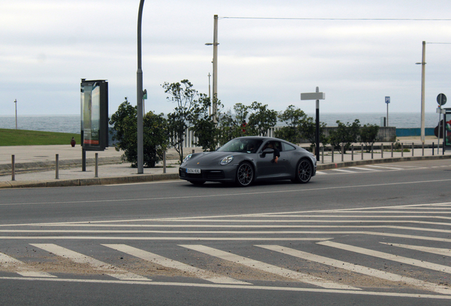 Porsche 992 Carrera 4S