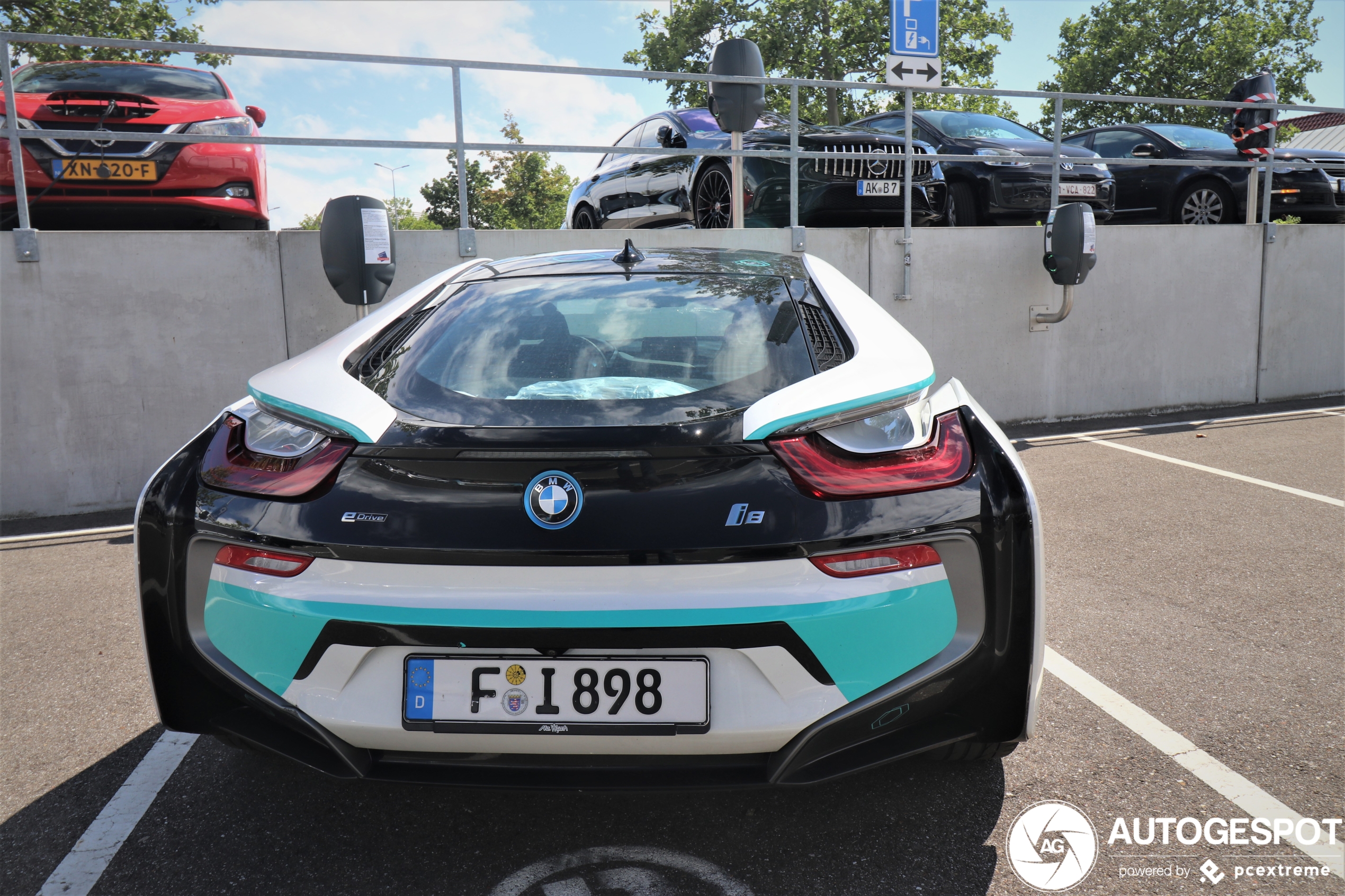 BMW i8